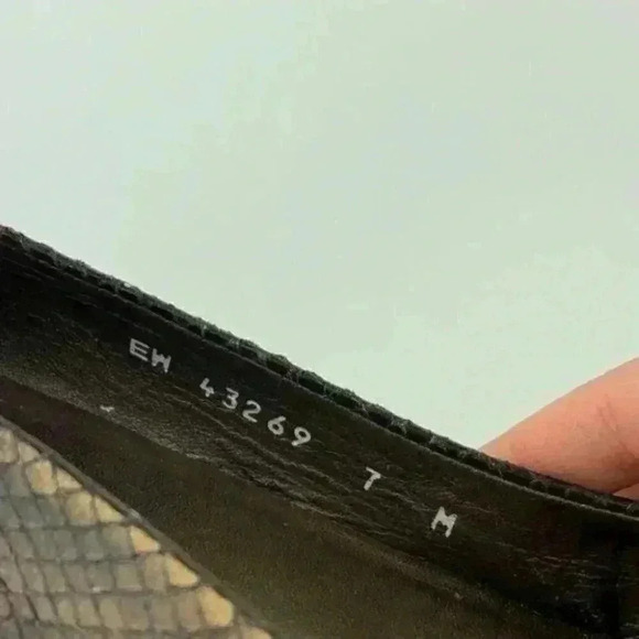 Stuart Weitzman flats 7 leather snakeskin print - Picture 8 of 8